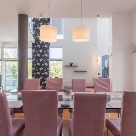 Neva Luxury With Private Pool Apartman