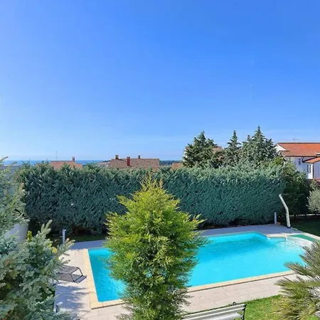 Neva Luxury With Private Pool